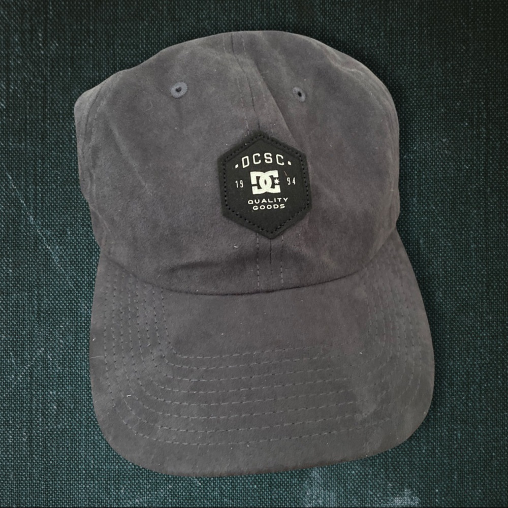 DC hat clasp-back NWT